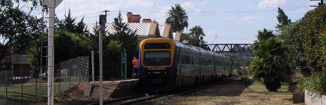 Tamworth Countrylink Explorer train